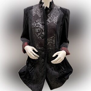 Women’s Chico’s lined black velvet jacket w/ embroidery & so many details 2 (14)